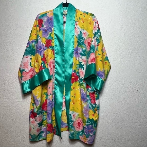 Victoria's Secret Vintage Bright Silky Floral Rob with Pockets - Picture 1 of 10